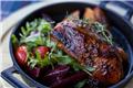 Explainer: Vegan πόλεμος στις Βρυξέλλες - Γιατί έγιναν άνω κάτω για μερικές λέξεις