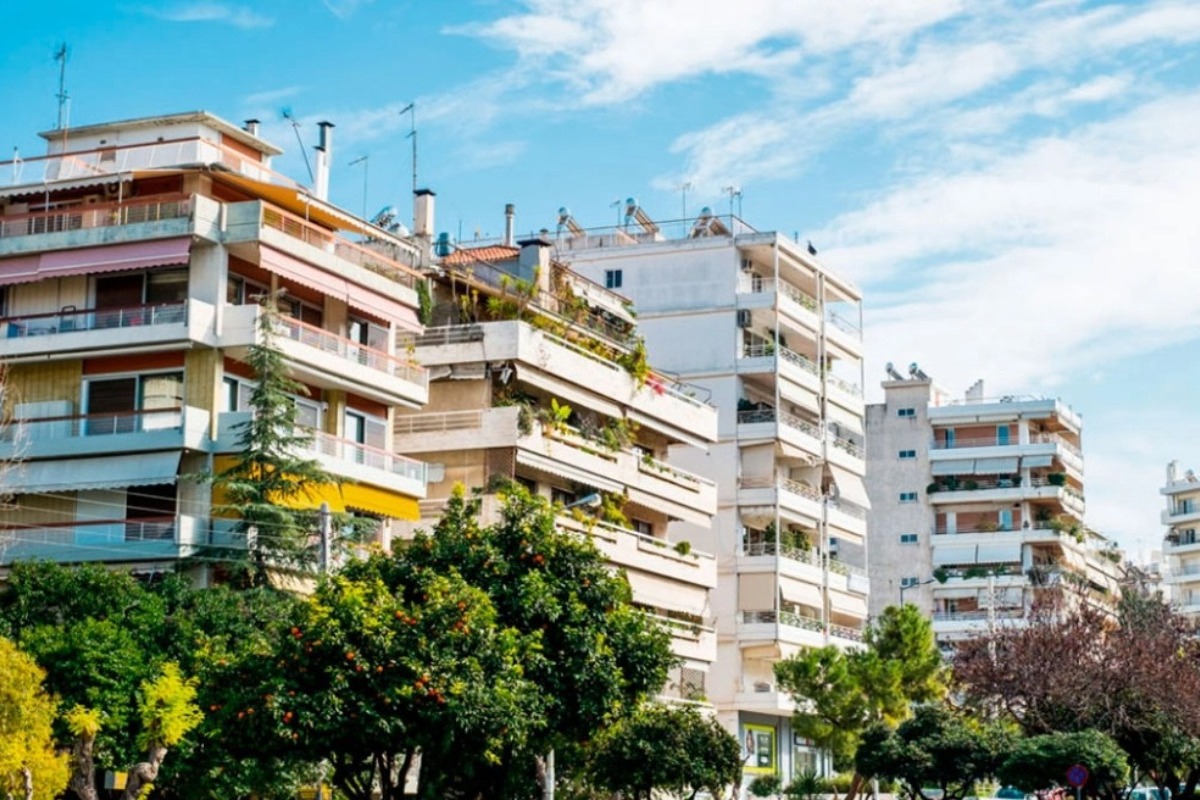 Νέο πλαίσιο για τις βραχυχρόνιες μισθώσεις ‑ Τι αλλάζει για τα Airbnb