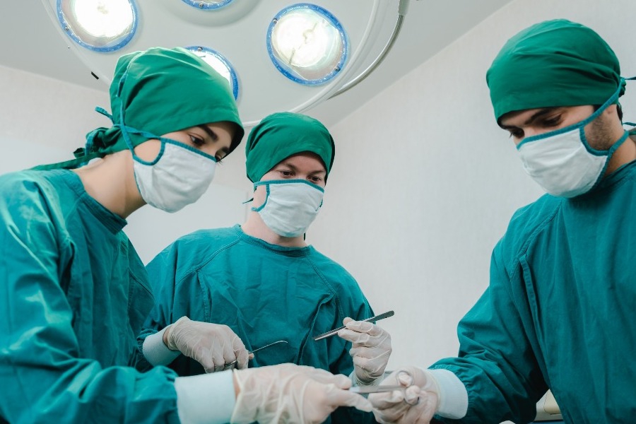 ΗΠΑ: Ασθενής επιβίωσε επί τέσσερις μήνες με νεφρό από χοίρο