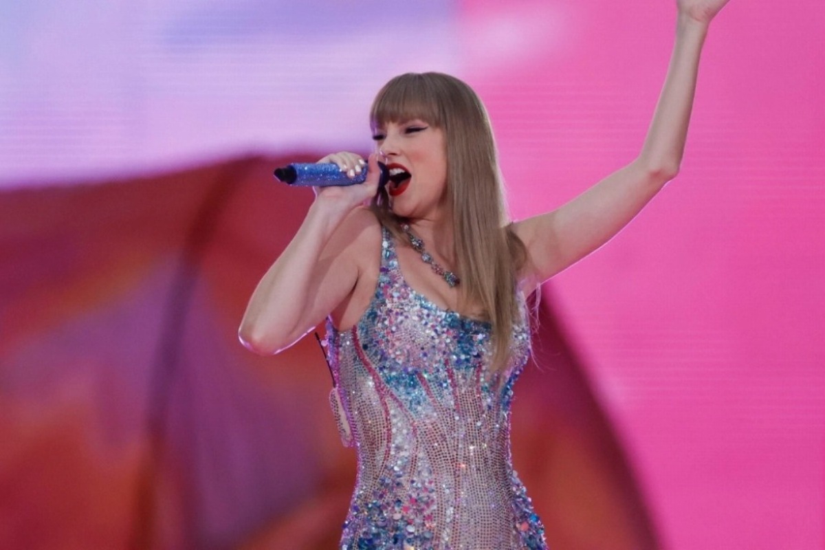 Taylor Swift: Έδωσε μπόνους $197 εκατ. στους συνεργάτες της: Η στιγμή που ξέσπασαν σε κλάματα μόλις το ανακοίνωσε