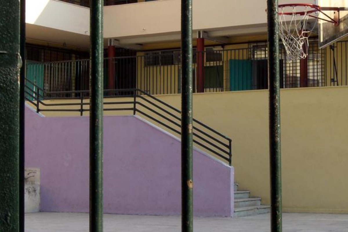 Κυψέλη: «Δεν ήθελα να το κάνω, μετάνιωσα ήδη» υποστηρίζει η 16χρονη που μαχαίρωσε 14χρονη μέσα σε σχολείο