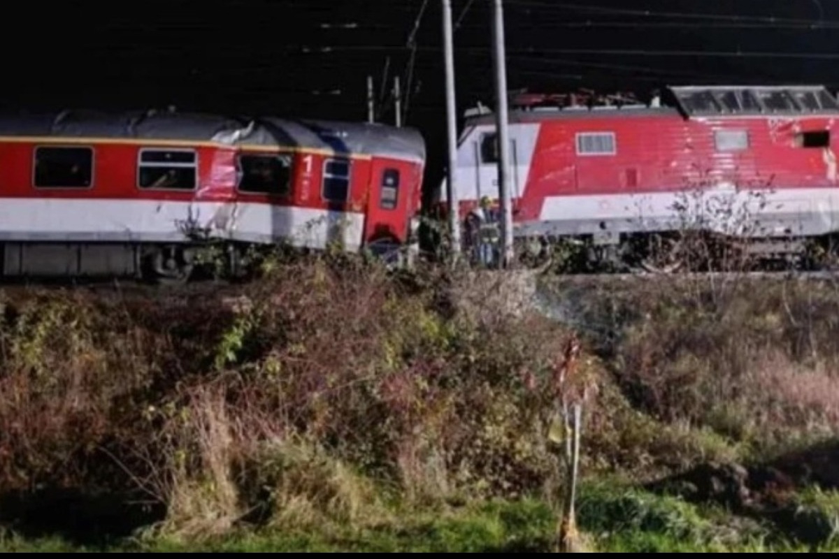 Σοκαριστική σύγκρουση τρένων στη Σλοβακία: Πολλοί τραυματίες, στο σημείο όλες οι υπηρεσίες έκτακτης ανάγκης