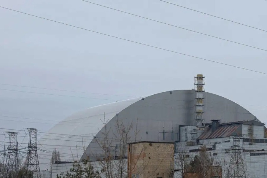 SOS εκπέμπει το Τσέρνομπιλ: «Η σαρκοφάγος ίσως καταρρεύσει αν δεχθεί νέα επίθεση από πύραυλο ή drone» - «Κανείς δεν μπορεί να εγγυηθεί ότι το στέγαστρο θα παραμείνει όρθιο μετά από οποιοδήποτε πλήγμα» είπε ο διευθυντής του πυρηνικού σταθμού