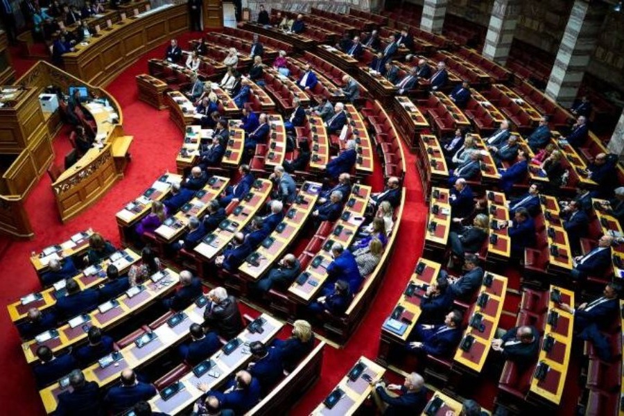 Τον Οκτώβριο έρχεται στη Βουλή το πακέτο φοροελαφρύνσεων που ανακοίνωσε ο Μητσοτάκης στη ΔΕΘ