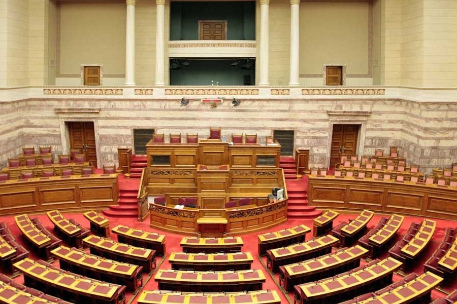 Βουλή: Καφές‑φαρμάκι και αυξήσεις έως και 30% στο κυλικείο