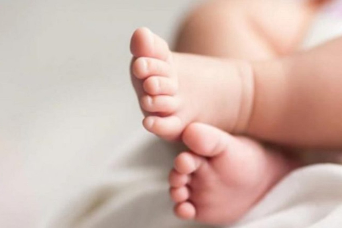 Βρετανία: Μωρό 13 μηνών υπέστη καρδιακή προσβολή και έχασε τη μισή του γλώσσα