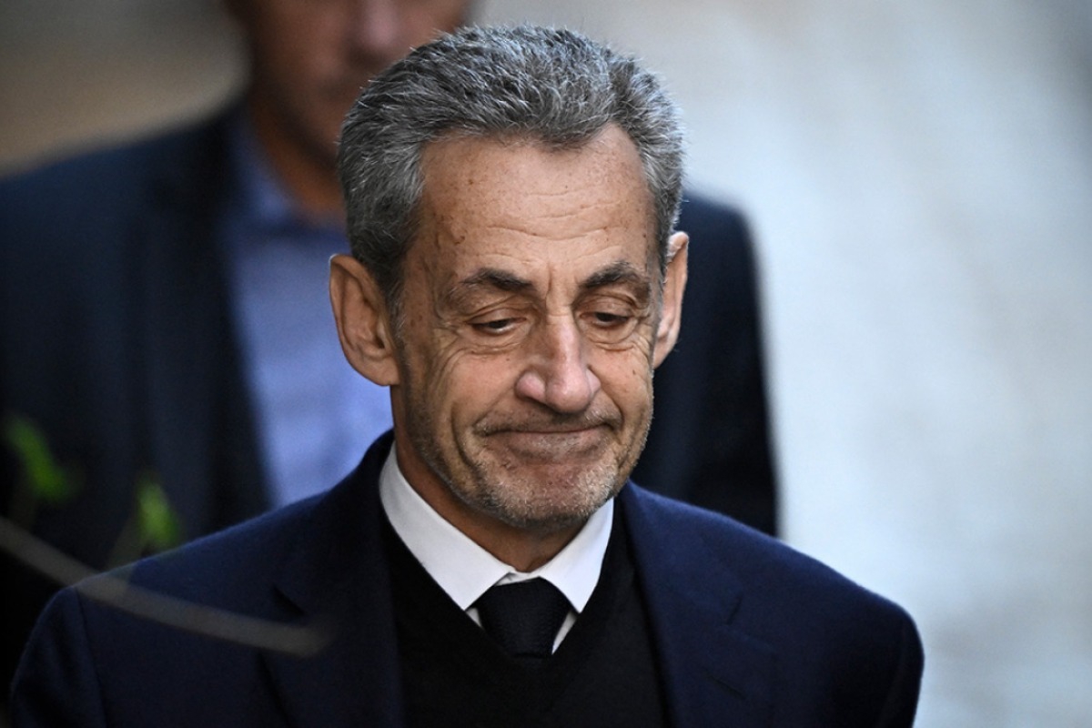 Ο Σαρκοζί στη φυλακή: Η πρώτη μέρα, οι περιορισμοί και η νέα καθημερινότητα για τον πρώην πρόεδρο της Γαλλίας - Αν και έχει ήδη υποβάλει αίτημα αποφυλάκισης, αναμένεται ότι θα παραμείνει στις φυλακές Λα Σαντέ του Παρισιού τουλάχιστον για τρεις εβδομάδες
