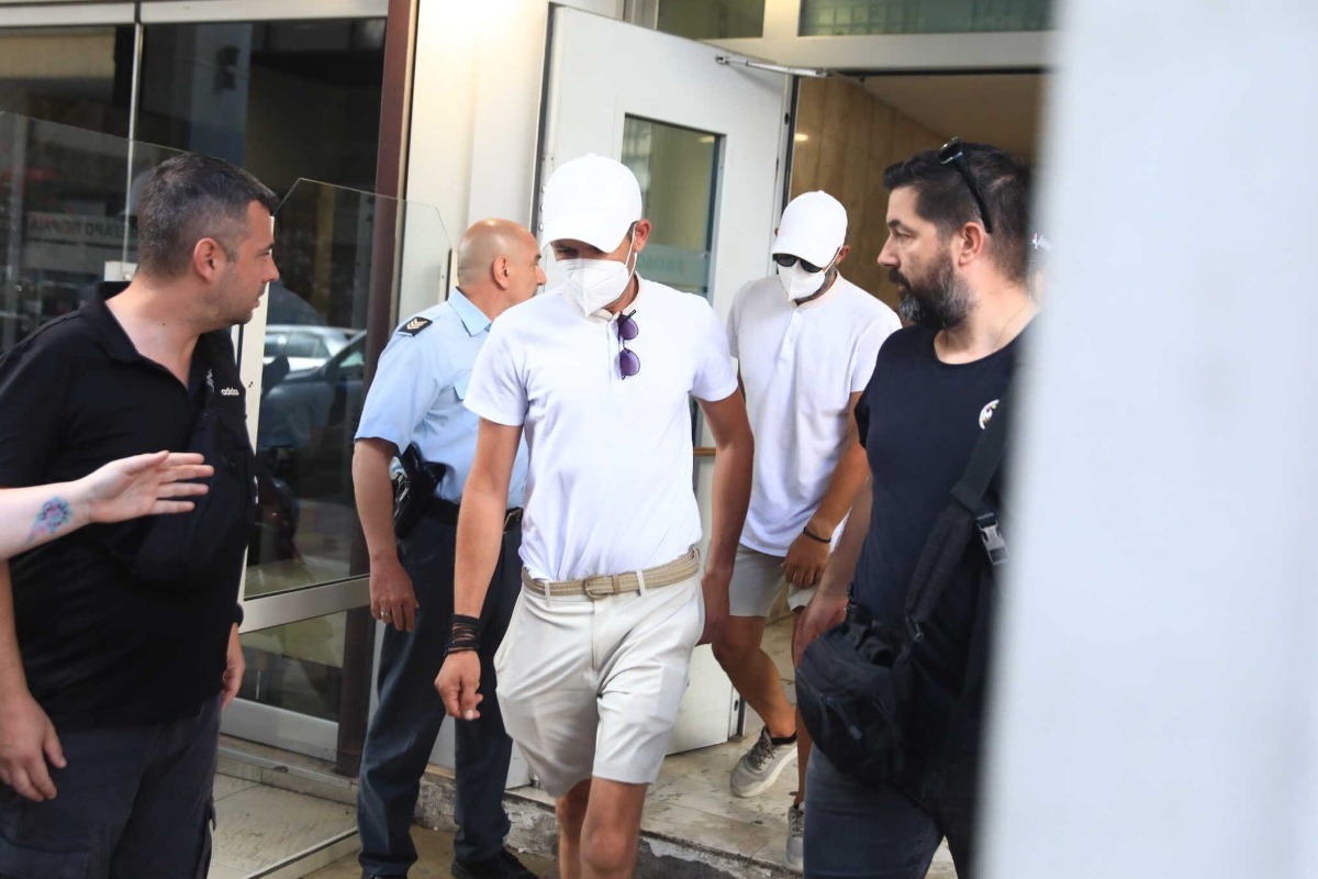 Ύδρα: Αρνούνται τις κατηγορίες οι 13 της θαλαμηγού – Απολογούνται την Τετάρτη για κακούργημα