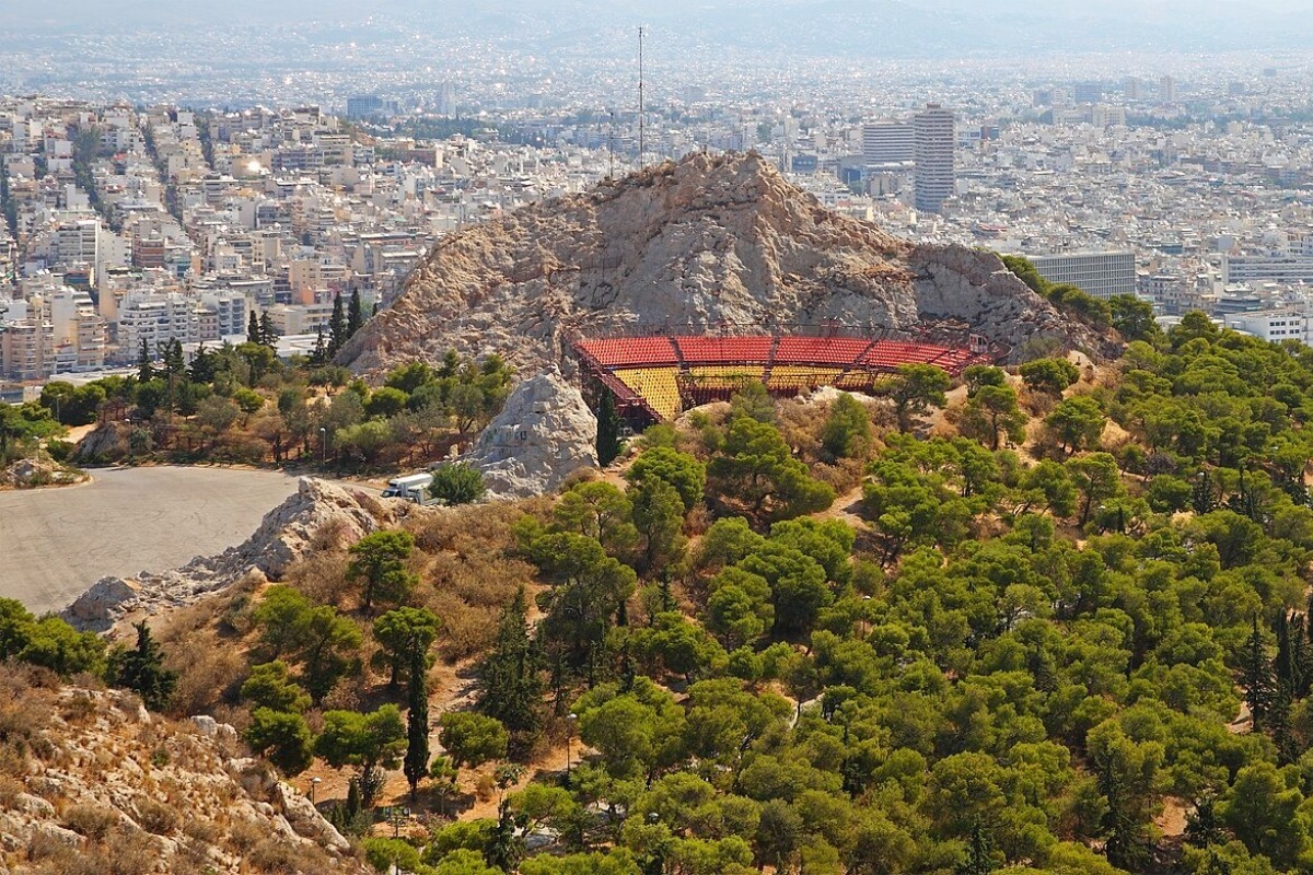 Τι φέρνει το καλοκαίρι του 2026 στο Θέατρο Λυκαβηττού