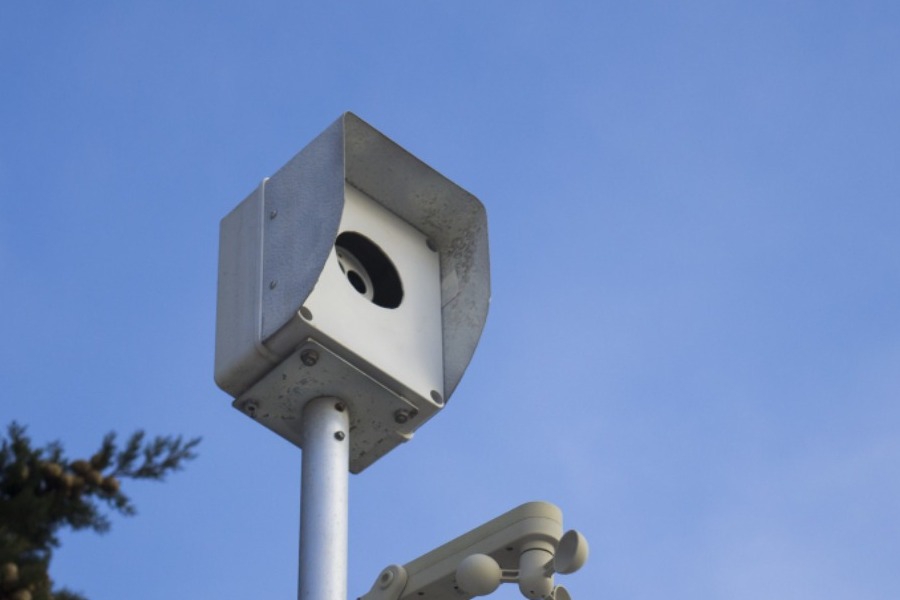 Κάμερες στους δρόμους: Ξεκίνησε η βεβαίωση κλήσεων και προστίμων – Στα κινητά τα πρώτα «ραβασάκια»