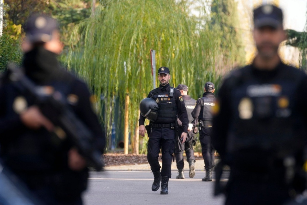 Ισπανία: Ανδρας πέθανε μετά από χρήση taser από την αστυνομία - Ο 47χρονος πέθανε αφού ακινητοποιήθηκε από την αστυνομία με χρήση taser - Είχαν πάει σπίτι του γιατί ήταν εκτός ελέγχου