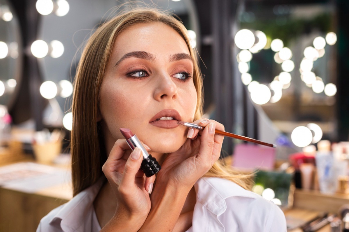 Makeup on the go: Πού να κλέψεις χρόνο και πού όχι στο καθημερινό σου μακιγιάζ