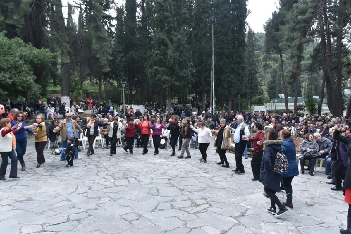 Κούλουμα παντού: Σαρακοστιανά κεράσματα, μουσική και χορός από τον λόφο Φιλοπάππου μέχρι τον Λαγκαδά – Όλες οι εκδηλώσεις - Τα υπαίθρια «τραπέζια» θα περιμένουν τους δημότες για να χαρούν την ημέρα και τα παιδιά για να πετάξουν ψηλά τον χαρταετό τους