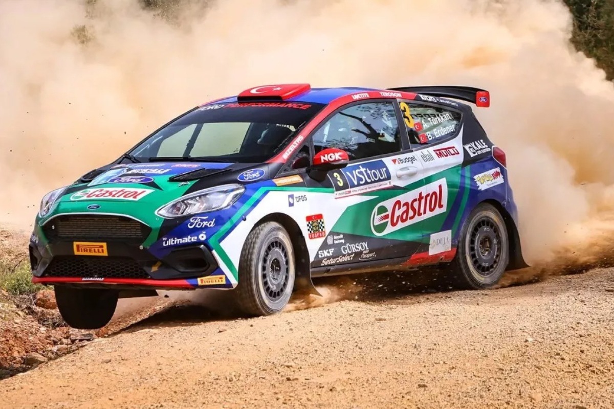 WRC Ραλλυ Ακρόπολις 2026: Τραυματισμός Πληρώματος, διακόπηκε και το Μαίναλο 2 - Τραυματισμό του τουρκικού πληρώματος των Τουρκάν/Αλμπαϊρακ είχαμε λίγο πριν το τέλος της τρίτης ημέρας όταν το αγωνιστικό τους προσγειώθηκε με το εμπρ