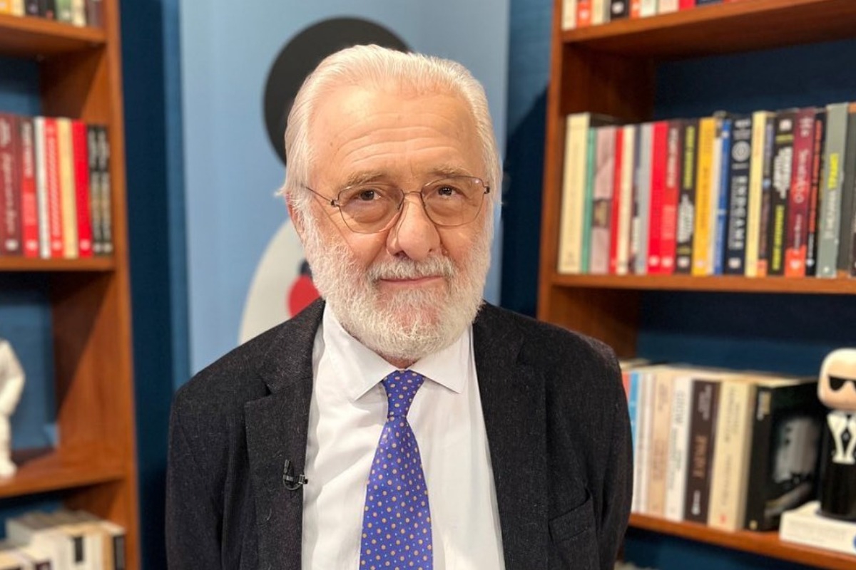 Γιάννης Σμαραγδής: «Συναντήθηκα με τη Μαρία Καρυστιανού, της ξεκαθάρισα πως είμαι μοναχικός λύκος»