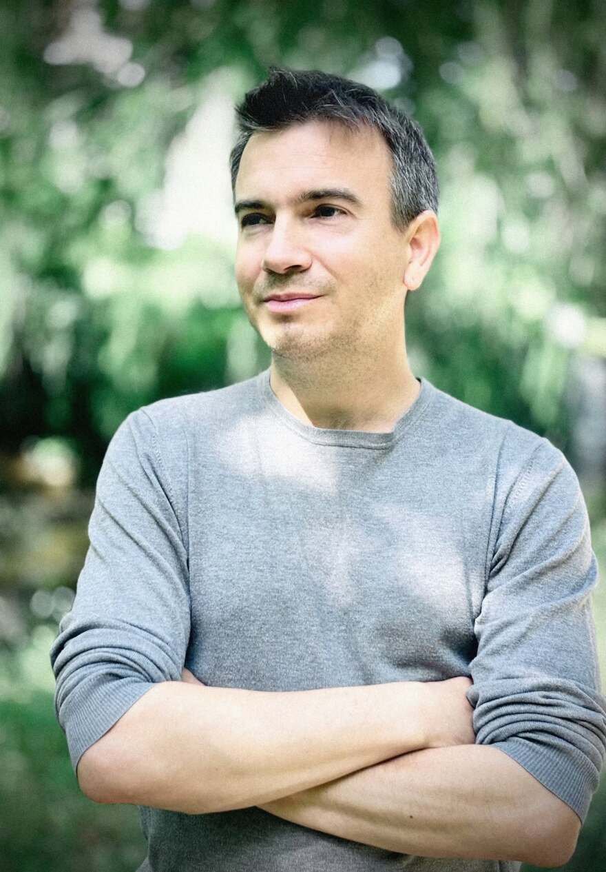 38χρονος μουσικός από τη Γαλλία ο γαμπρός του Πασχάλη: Η νέα φωτογραφία της Ζήνας Αρβανιτίδη με το νυφικό της