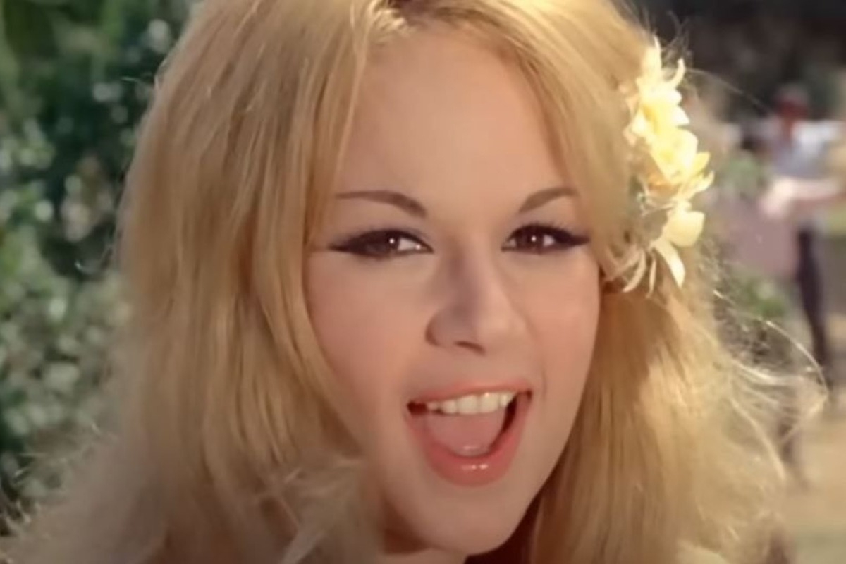 Αλίκη Βουγιουκλάκη: Η συγκλονιστική αποκάλυψη του γιατρού της για τις τελευταίες στιγμές της