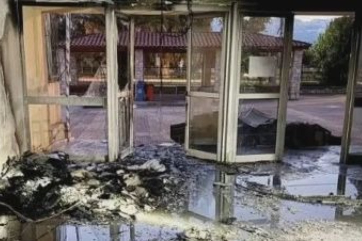 Ιτέα: Μαθητής βανδάλισε σχολείο δύο φορές σε 24 ώρες - Έβαλε φωτιά και επέστρεψε για να συνεχίσει - Οι ζημιές στο συγκεκριμένο σχολείο από συνεχείς βανδαλισμούς ξεπερνούν τις 30.000 ευρώ