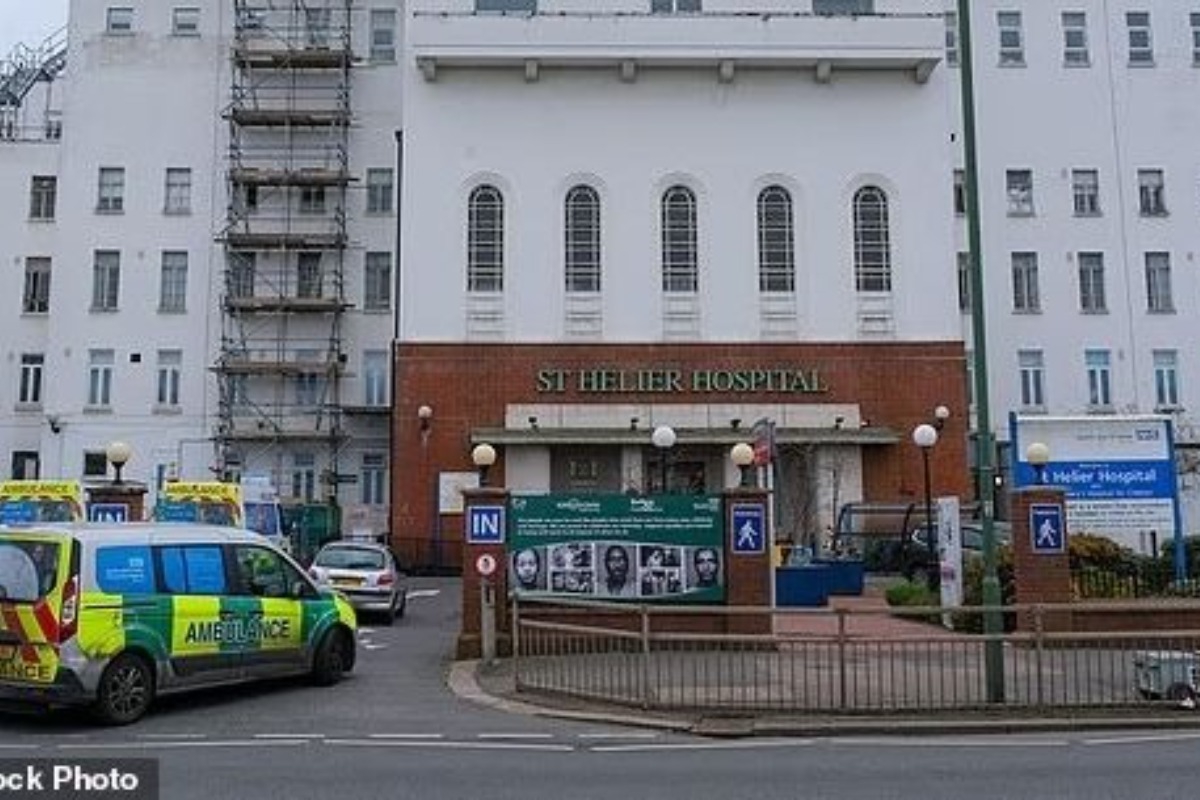 Παράνοια στην Αγγλία: Απολύουν νοσοκόμα γιατί αποκάλεσε... «κύριο» τρανς παιδόφιλο! - Η Woke παράνοια κυριαρχεί στο Ηνωμένο Βασίλειο