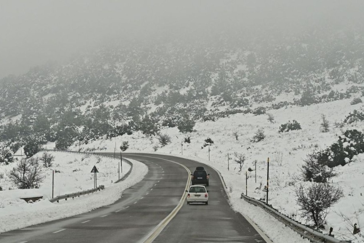 Καιρός: Έρχονται χιόνια ακόμη και στις ημιορεινές περιοχές ‑ Ραγδαία επιδείνωση από την Τετάρτη