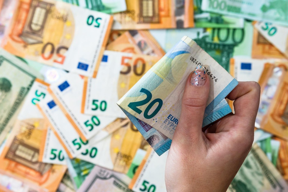 Έκλεψε από τον εργοδότη του 146.000 ευρώ, χειροπέδες σε υπάλληλο στη Θεσπρωτία