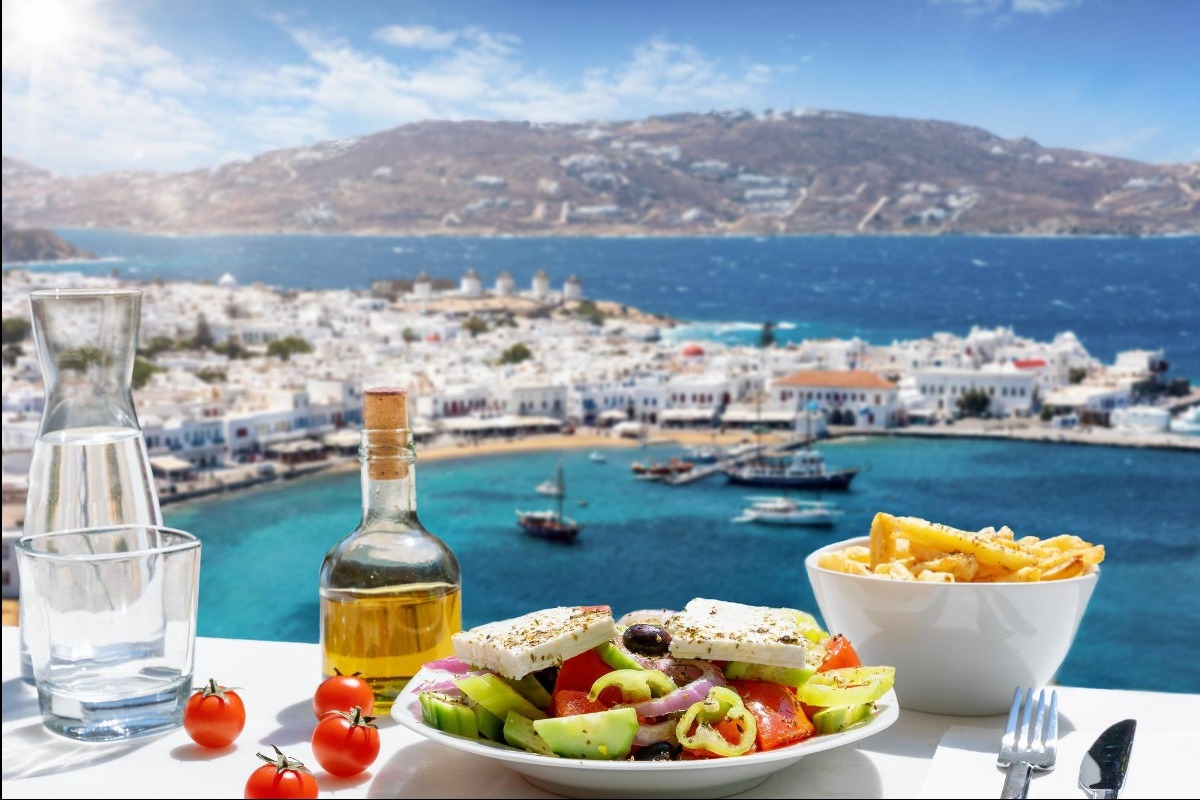 5 ελληνικά νησιά που αξίζει να επισκεφθούν οι λάτρεις του καλού φαγητού