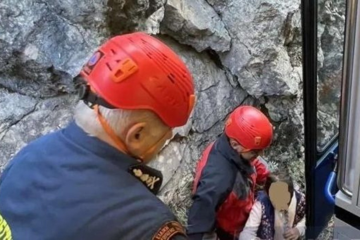 Καλάβρυτα: Και παιδιά ανάμεσα στους εγκλωβισμένους στον Οδοντωτό - Θα αποζημιωθούν οι επιβάτες - Βλάβη σε δρομολόγιο του Οδοντωτού - Ταλαιπωρία για 77 επιβάτες