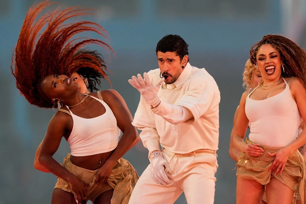 Ο Bad Bunny είναι ο πρώτος Λατινοαμερικανός καλλιτέχνης με έσοδα από περιοδείες πάνω από 1 δισ. δολ.