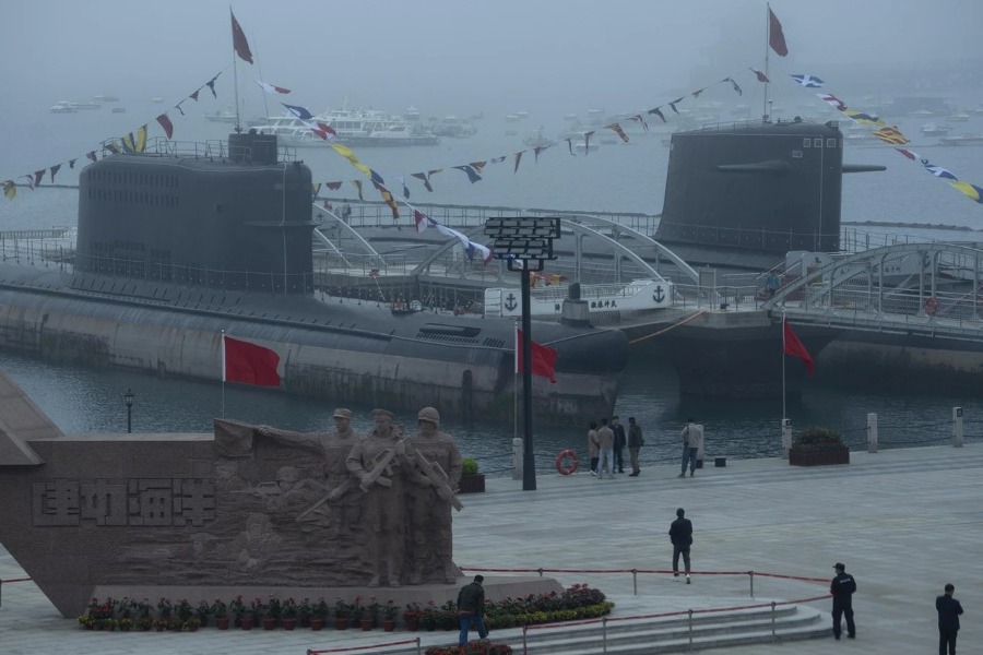 «Σιωπηλός εφιάλτης»: Τα νέα υποβρύχια της Κίνας μπορούν να χτυπήσουν την Αμερική από… το σπίτι τους - Η Κίνα αναπτύσσει προηγμένα πυρηνοκίνητα υποβρύχια με βαλλιστικούς πυραύλους που μπορούν να πλήξουν την αμερικανική ενδοχώρα από προστατευμένα ύδατα κ