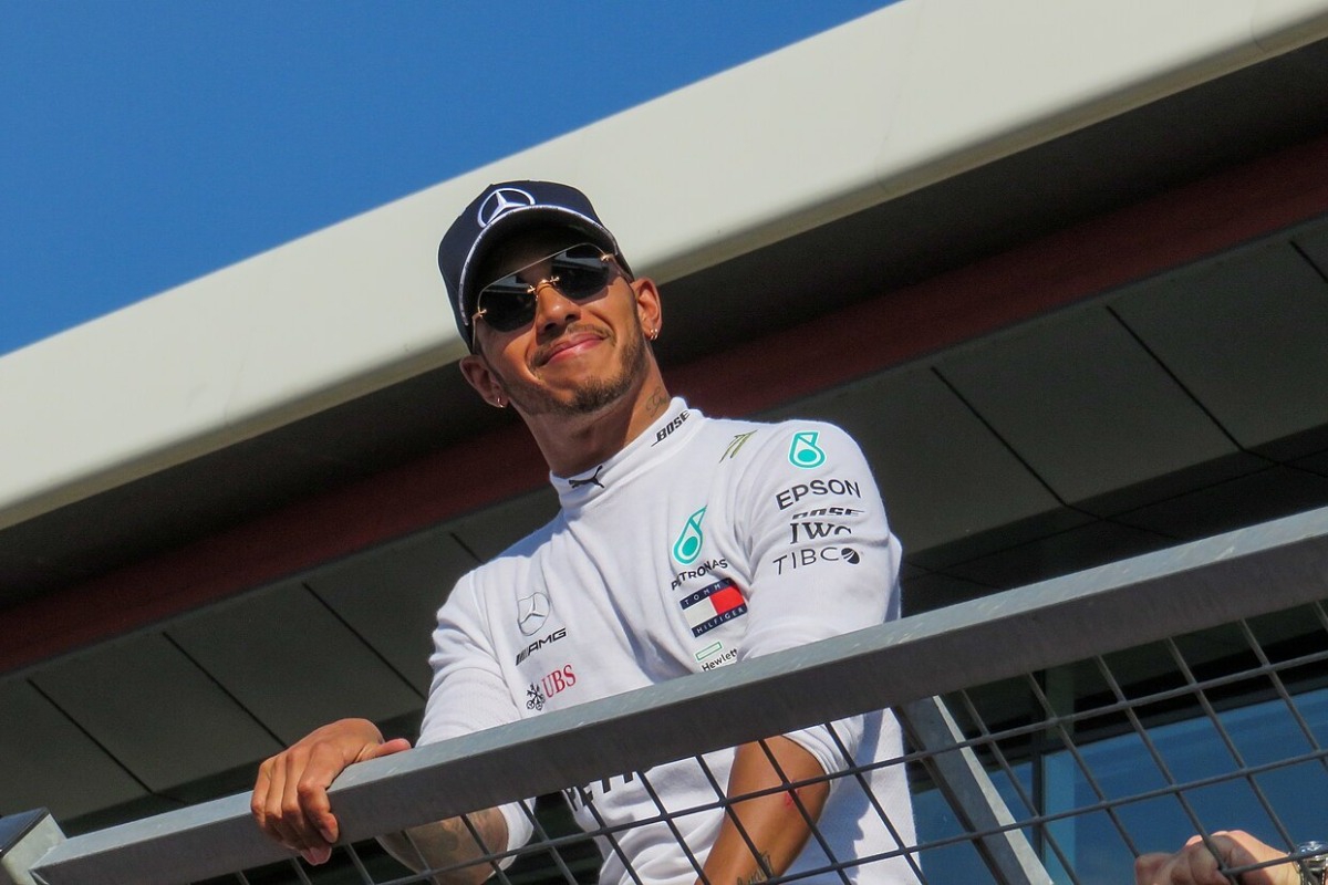 Χάμιλτον – Καρντάσιαν: Μυστική συνάντηση στην Αγγλία και φήμες για σχέση