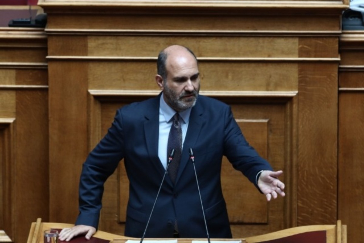 Τι απαντά ο Δημήτρης Μαρκόπουλος στις φήμες ότι δεν έχει πανεπιστημιακό πτυχίο