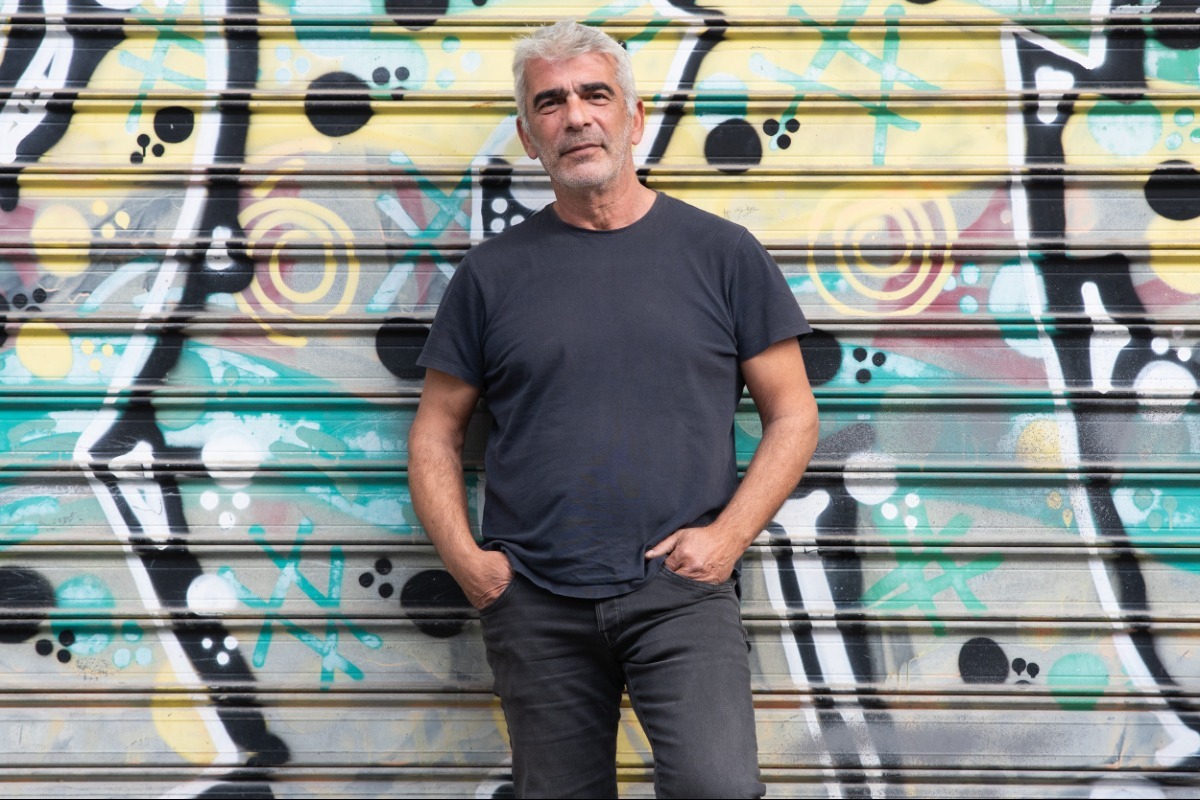 Ο Δημήτρης Μυστακίδης κοιτάζει μπροστά μετά από 30 χρόνια μουσικής