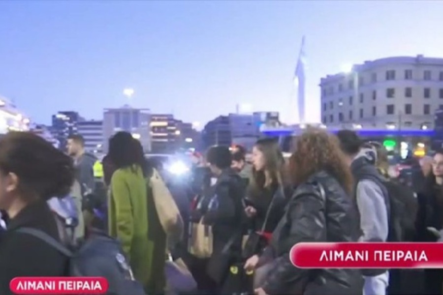 Ξεκίνησε η μεγάλη έξοδος του Πάσχα: Γεμάτα τα πλοία και λεωφορεία με τιμές «φωτιά»