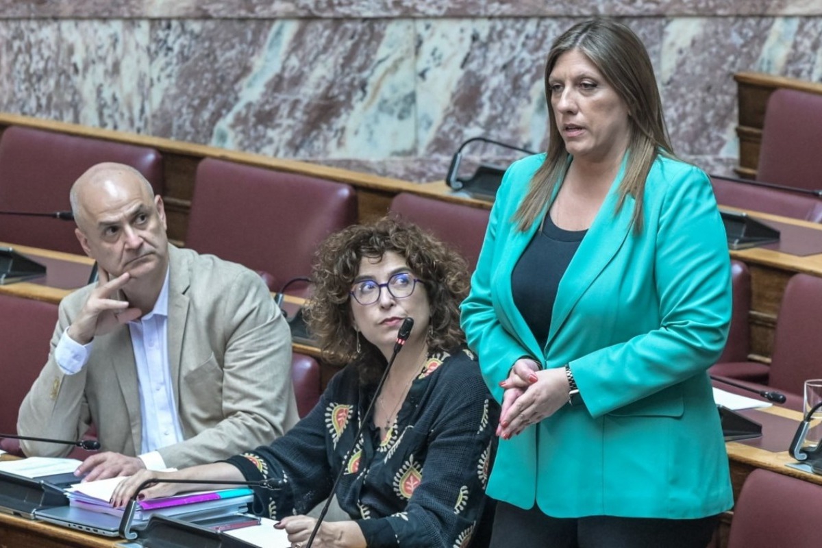 Πλεύση Ελευθερίας: Ανεξαρτητοποιήθηκε η Ελένη Καραγεωργοπούλου - Με 5 βουλευτές πλέον το κόμμα - Το κόμμα της Ζωής Κωνσταντοπούλου διατηρεί πλέον οριακή