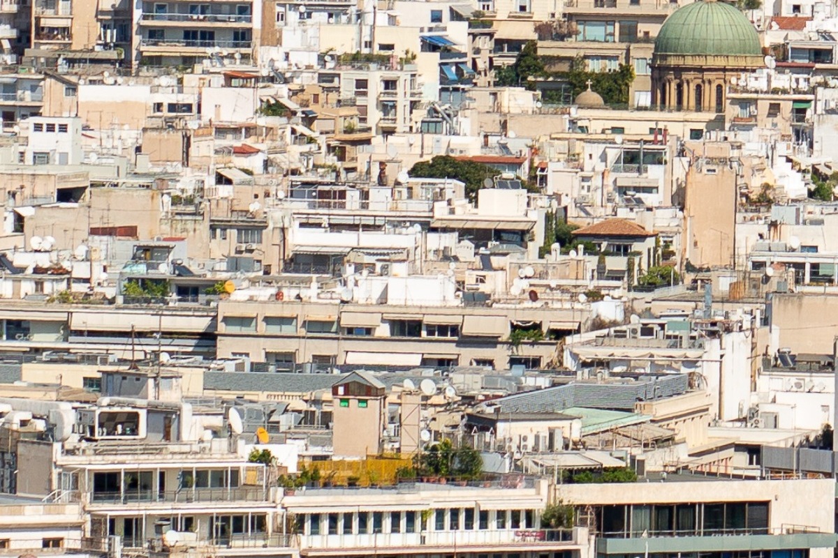 Αλλάζουν όλα στις πολυκατοικίες: «Σπάνε» ή ενώνονται τα οροφοδιαμερίσματα, τι προβλέπεται για τα απλήρωτα κοινόχρηστα