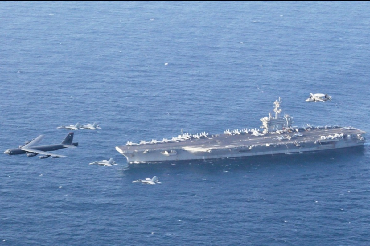 Το Ιράν ισχυρίζεται ότι εκτόξευσε πυραύλους προς το αμερικανικό αεροπλανοφόρο Abraham Lincoln - Σύμφωνα με ανακοίνωση του Πολεμικού Ναυτικού του Ιράν, οι πύραυλοι ανάγκασαν το αεροπλανοφόρο που έχει αναπτυχθεί στην περιοχή του Κόλπου «να αλλάξει 