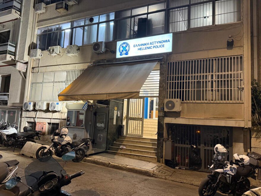 Αφέθηκε ελεύθερο το ζευγάρι των γιατρών της Stem Cell όπου υπέστη ανακοπή ο Γιώργος Μαζωνάκης: Αποχώρησαν αμίλητοι, τι υποστήριξαν