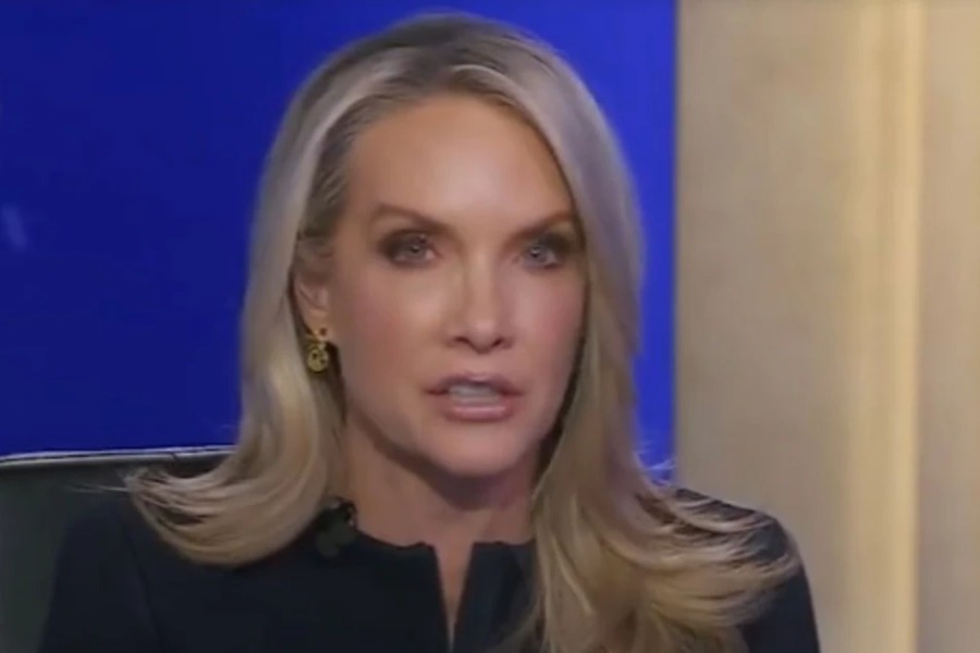 «Είσαι ακόμα πιο όμορφη»: Η αμηχανία από κομπλιμέντο του Τραμπ σε παρουσιάστρια on air - «Δεν επιτρέπεται πια να λέμε σε μια γυναίκα ότι είναι όμορφη»