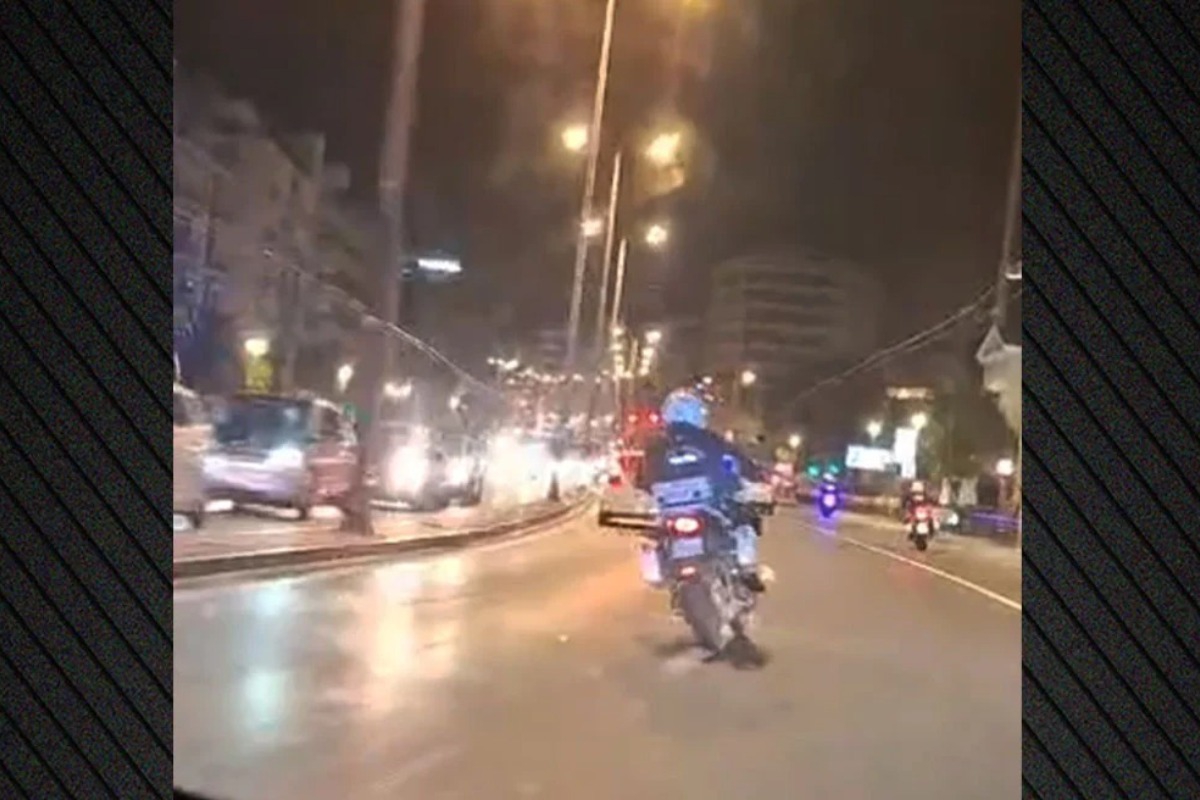 Καρέ καρέ οι αγωνιώδεις στιγμές από τη μεταφορά του 2,5 ετών κοριτσιού στο Παίδων μετά την πτώση σε σιντριβάνι στην Καλλιθέα - Το παιδί νοσηλεύεται σε κρίσιμη κατάσταση διασωληνωμένο στη ΜΕΘ