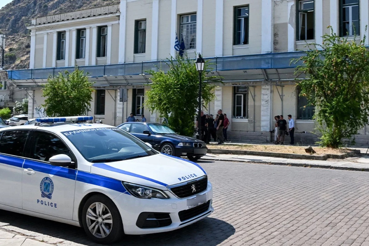 Πέθανε ο 20χρονος που πυροβόλησαν αστυνομικοί στο Αργος: Είχαν ήδη οδηγηθεί προφυλακιστέοι - Οι δύο αστυνομικοί της ΟΠΚΕ είχαν κριθεί προφυλακιστέοι πριν γίνει γνωστός ο θάνατος του νεαρού - Κατηγορούνταν για απόπειρα ανθρωποκτονίας με ενδεχόμ