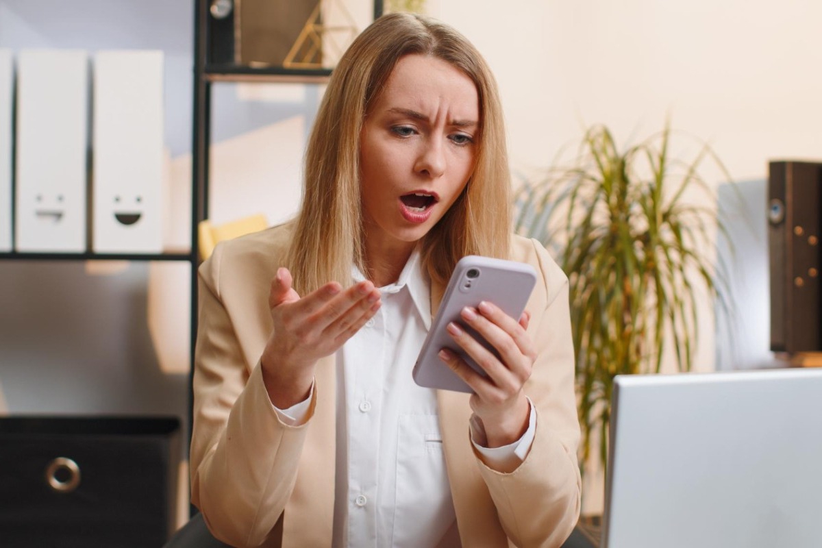 Σήμερα έμαθα: Γιατί το μυαλό μας τρέφεται από τις κακές ειδήσεις; Το «Παράδοξο της Ζέβρας»