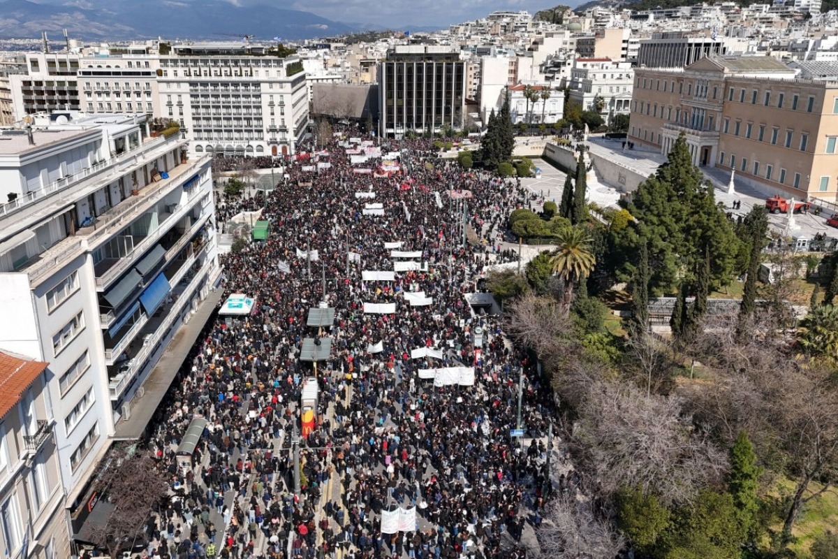 Τέμπη, 3 χρόνια μετά ‑ Γεμάτη κόσμο η πλατεία Συντάγματος ‑ Συλλαλητήρια σε πολλές πολεις