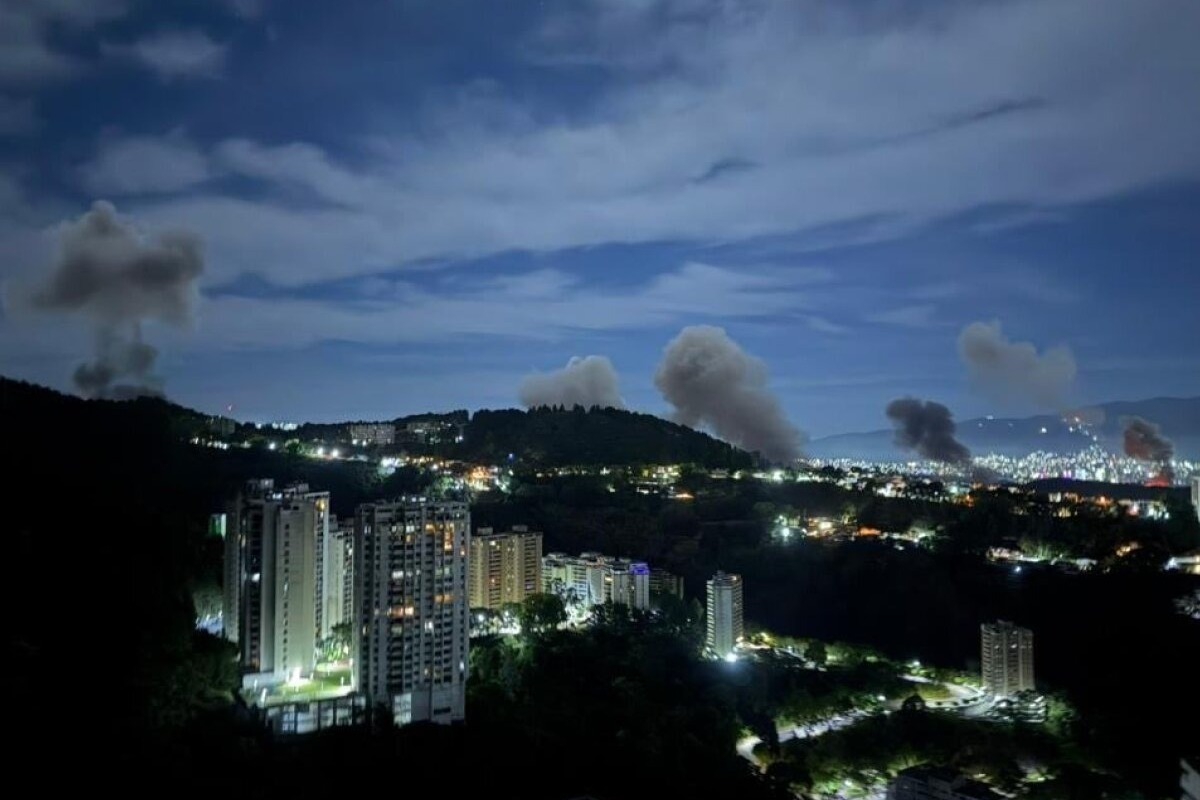 Εκρήξεις και σειρήνες αεροπορικού συναγερμού στο Καράκας της Βενεζουέλας - Κατάσταση έκτακτης ανάγκης κήρυξε ο Μαδούρο