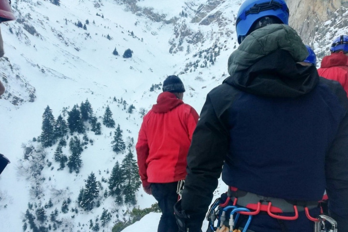 Θρίλερ στα 2.000 μέτρα στον Ταΰγετο: 4 από τους 8 εγκλωβισμένους ορειβάτες έχουν τραυματιστεί - Σε εξέλιξη είναι επιχείρηση απεγκλωβισμού ομάδας ορειβατών από δύσβατο σημείο στον Ταΰγετο