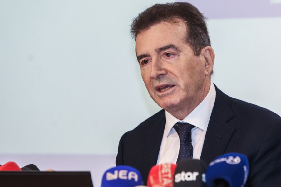 Χρυσοχοΐδης: Κατ` εξοχήν Ρομά αυτοί που κάνουν τις τηλεφωνικές απάτες - Πρέπει να είσαι μάγος για να λύσεις το θέμα του Κηφισού - Τι είπε ο υπουργός Προστασίας του Πολίτη για την ομάδα «ΚΟΜΒΟΣ» που κάνει πρεμιέρα σήμερα στους δρόμους της Αττικής προκειμένου να δώσει λύσεις στο κυ