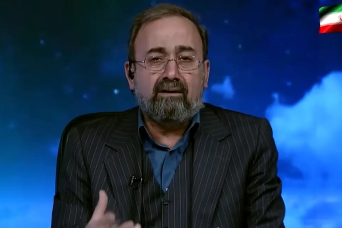 Δείτε πώς τα ιρανικά μέσα ανακοίνωσαν τον θάνατο του Χαμενεΐ - Με δάκρυα στα μάτια ο παρουσιαστής ανακοίνωσε τον θάνατό του λέγοντας: «Ήπιε το γλυκό και αγνό ποτήρι του μαρτυρίου και ενώθηκε με το Ύψιστο Ουράνιο Β