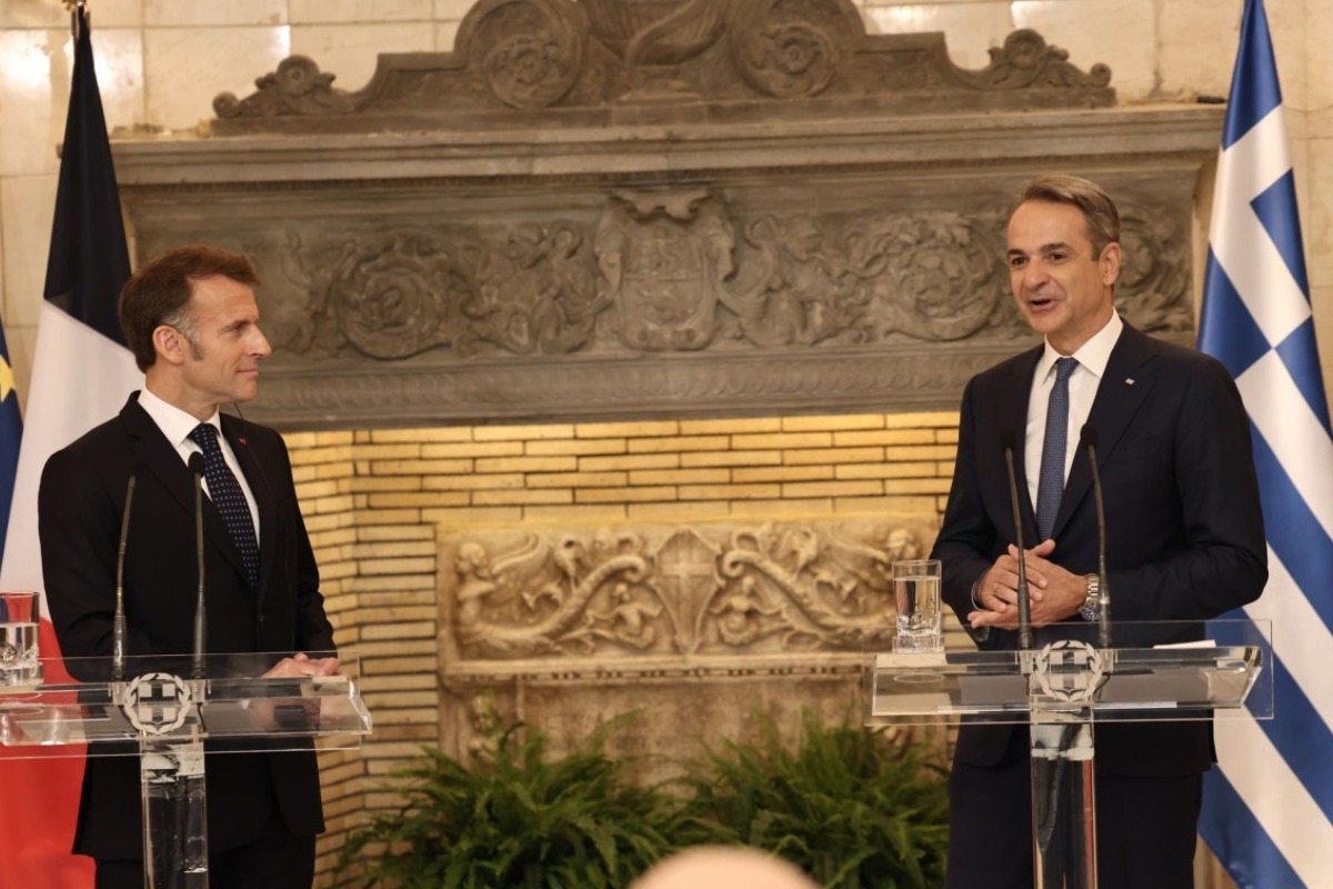 Μακρόν στην Τουρκία: Αδιαπραγμάτευτη η ρήτρα αμοιβαίας συνδρομής - Μητσοτάκης: Μπετον αρμέ το 42/7 - Πολλά τα μηνύματα από τις δηλώσεις Μητσοτάκη - Μακρόν