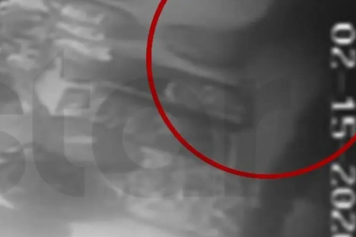 Κερατσίνι: Δύο άγνωστοι εισέβαλαν σε φούρνο και έκλεψαν... γαλακτομπούρεκo (βίντεο) - Μια ασυνήθιστη και «γλυκιά» διάρρηξη σημειώθηκε στο Κερατσίνι