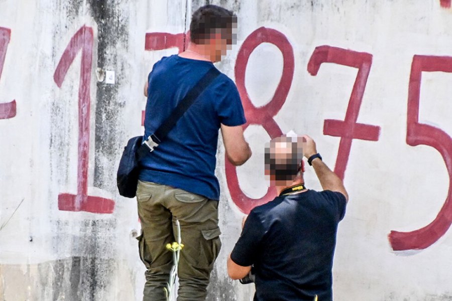 Διώξη για απόπειρα ανθρωποκτονίας στους αστυνομικούς που πυροβόλησαν τον 20χρονο στο Αργος, βρέθηκαν 13 κάλυκες στο σημείο - Εξαιρετικά κρίσιμη η κατάσταση του νεαρού, νοσηλεύται στο ΚΑΤ