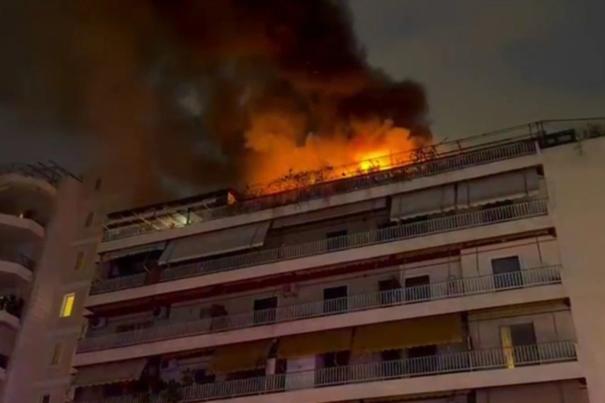 Φωτιά σε διαμέρισμα στη Νέα Σμύρνη